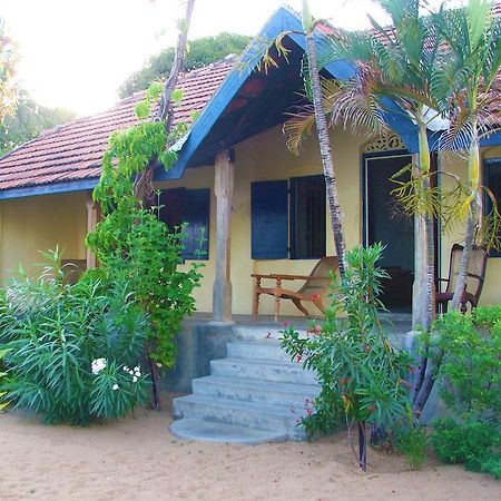 15Lmd Villa In Front Of The Lagoon Batticaloa Bagian luar foto
